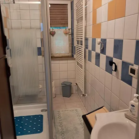 Noi- Casa Pensión Attimis